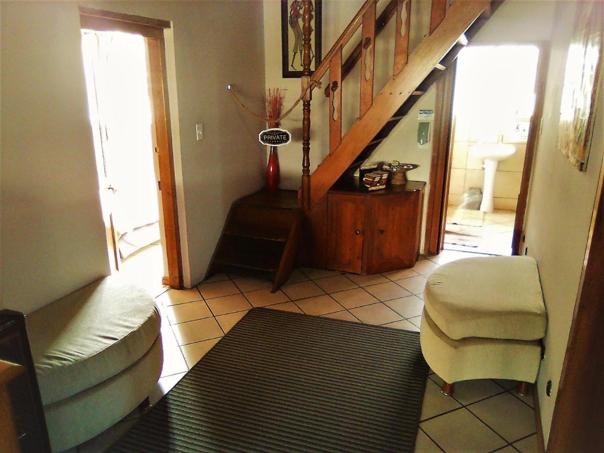 Jembjo'S Knysna Lodge & Backpackers 외부 사진