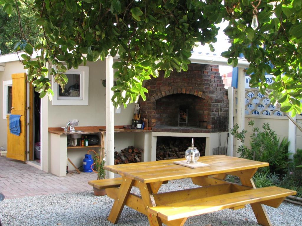 Jembjo'S Knysna Lodge & Backpackers 외부 사진