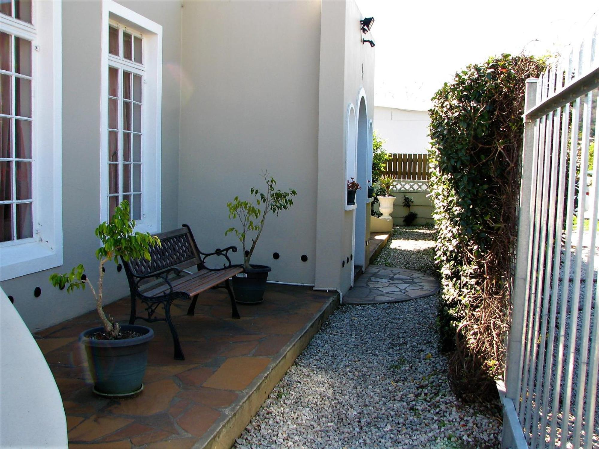 Jembjo'S Knysna Lodge & Backpackers 외부 사진