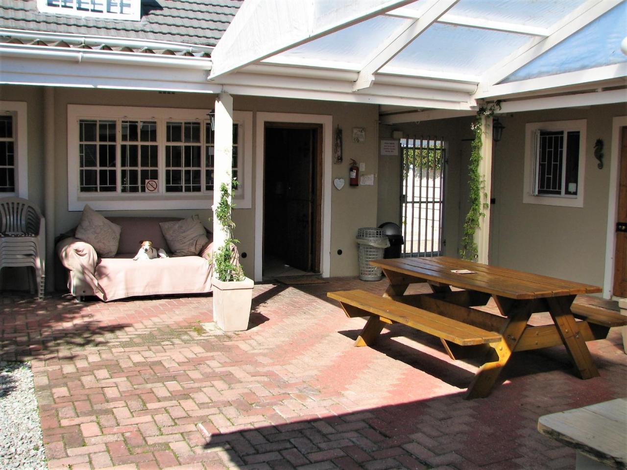 Jembjo'S Knysna Lodge & Backpackers 외부 사진