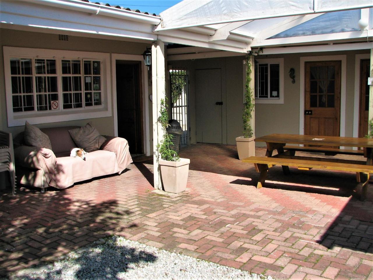 Jembjo'S Knysna Lodge & Backpackers 외부 사진