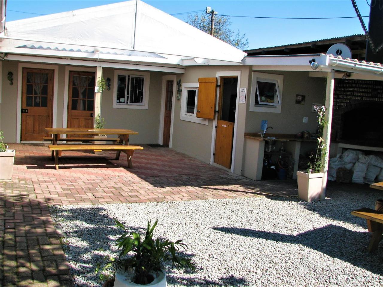 Jembjo'S Knysna Lodge & Backpackers 외부 사진